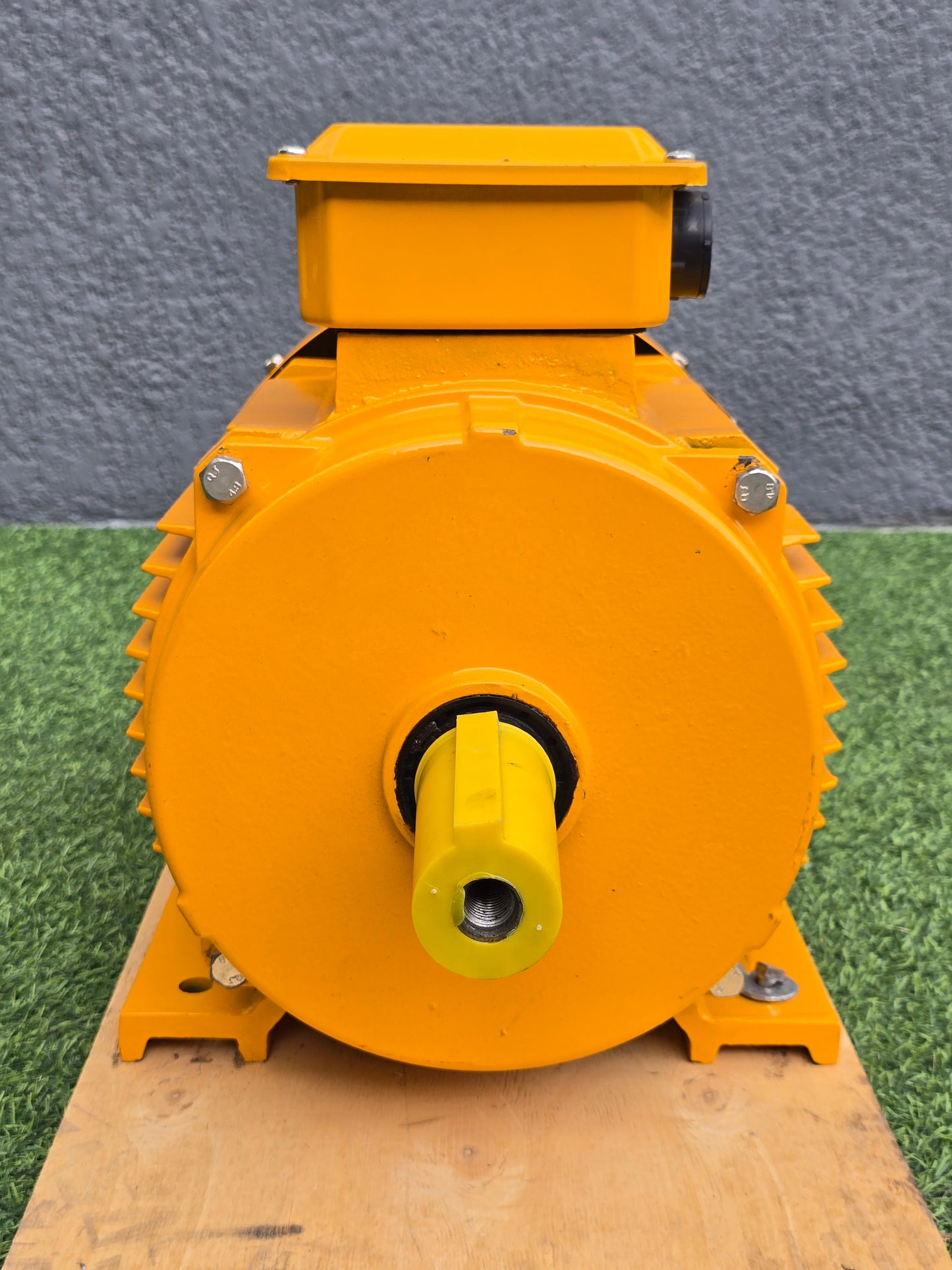 15 HP trifasico (baja)