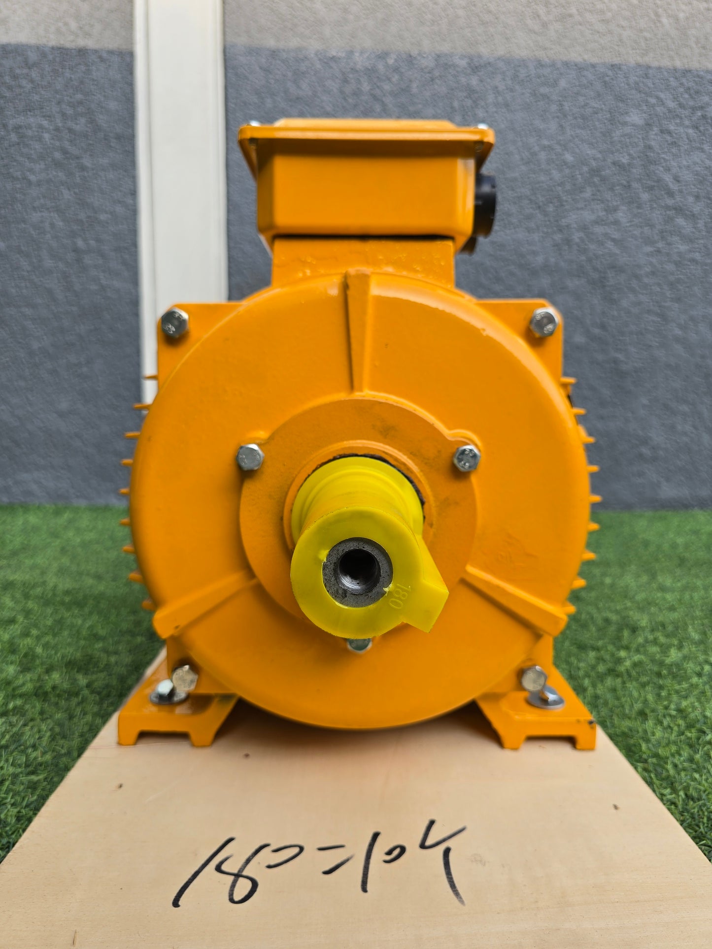 25 HP trifasico (baja)